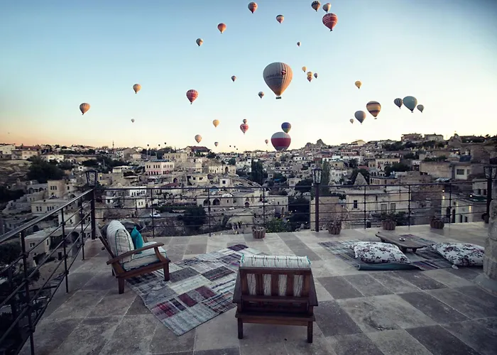 Elika Cave & Ξενοδοχείο Γκόρεμε